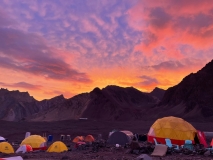 2-Sid-camp-plaza-de-mulas-sunset