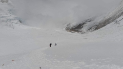 l-everest-sidharth-camp1-6