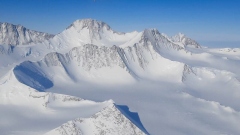 e-vinson-expedition-high-camp-45